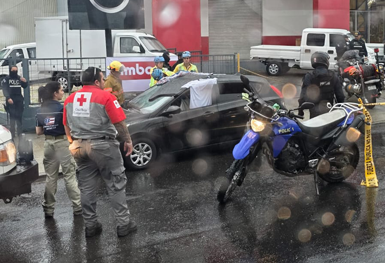 Tiroteo en La Uruca dejó un muerto y un oficial de Tránsito herido