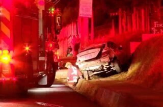 Dos hombres murieron tras chocar contra postes del tendido eléctrico en San José