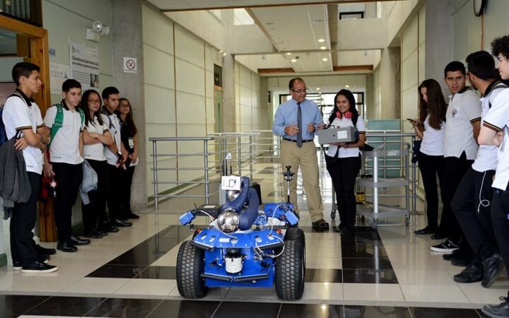 Un rover del TEC prueba algoritmos que podrían utilizarse para navegar en la Luna